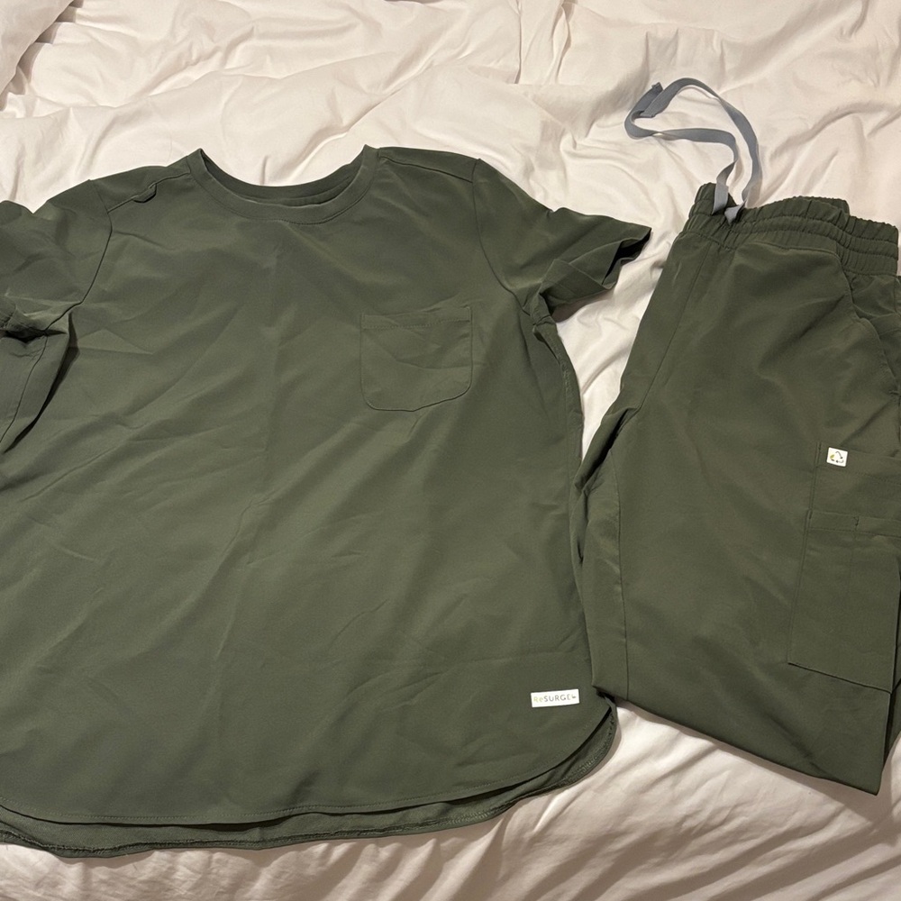 Uniform Advantage Hunter Green Scrub Set - see description